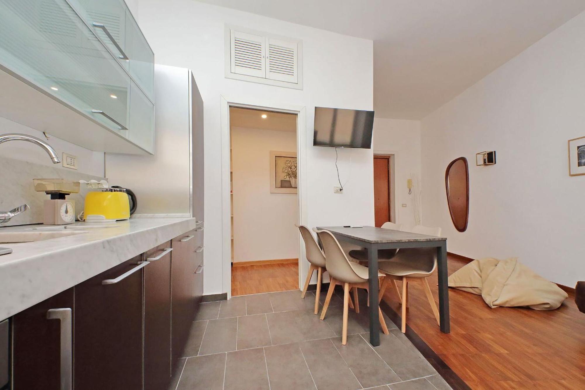 Duccio Galimberti - Lovely 2br Walking To The Vatican By Halldis *